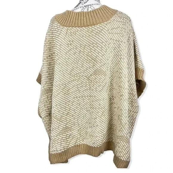 Acrylic poncho sweater-one size - Picture 1 of 2